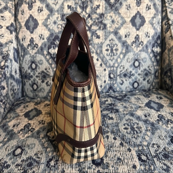 Burberry Mini Bucket Bag - Picture 4 of 14